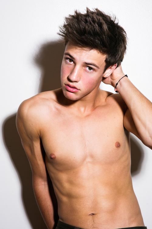 Net Idol หนุ่มhotฝรั่ง Cameron Dallas