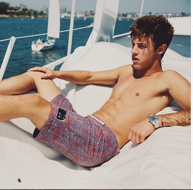 Net Idol หนุ่มhotฝรั่ง Cameron Dallas