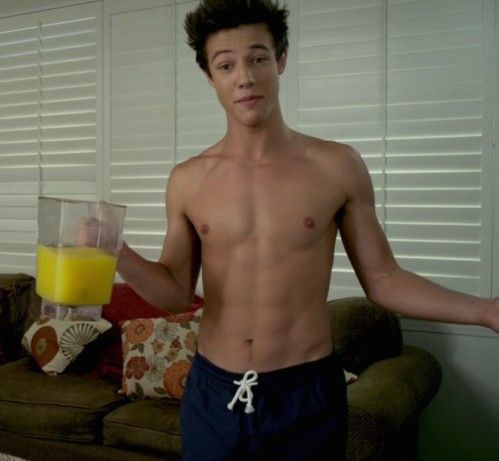 Net Idol หนุ่มhotฝรั่ง Cameron Dallas