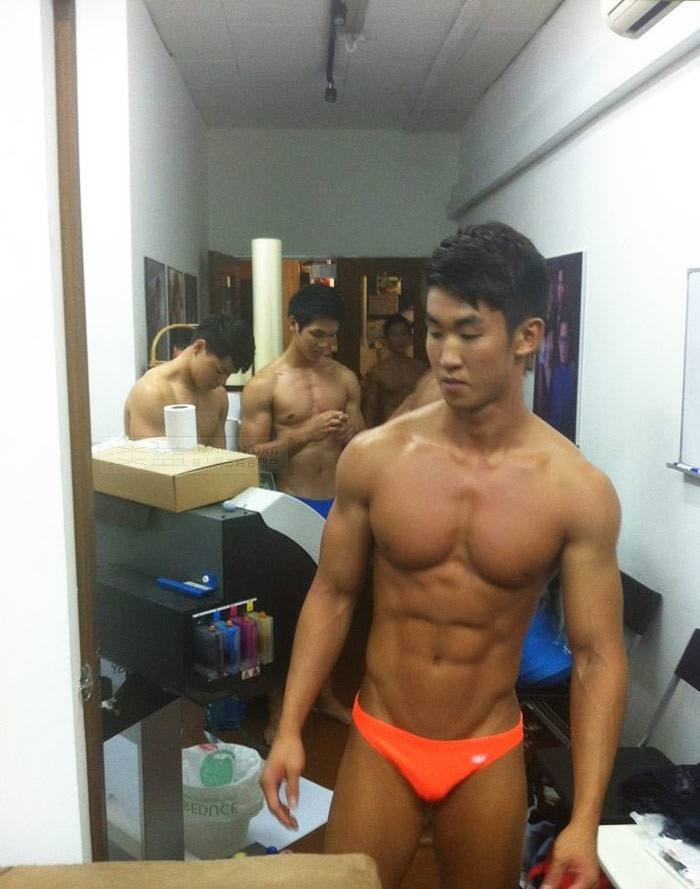 เบื้องหลัง^^