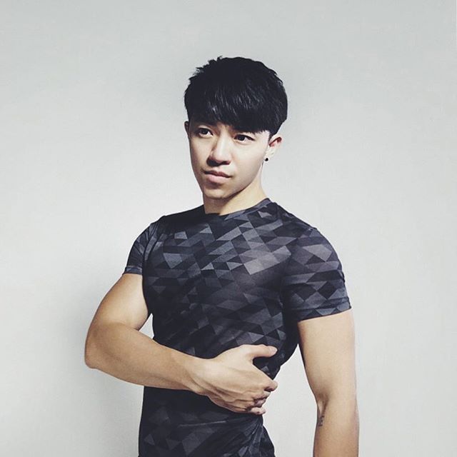 หนุ่มตี๋ล่ำ IG@XEXH