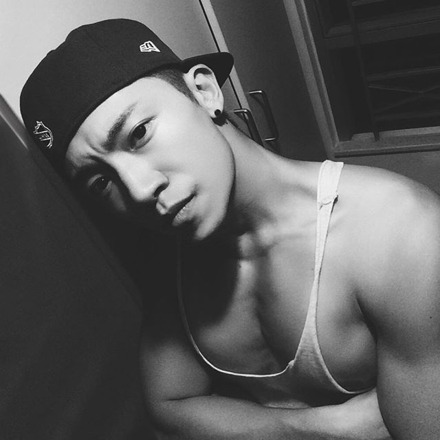 หนุ่มตี๋ล่ำ IG@XEXH