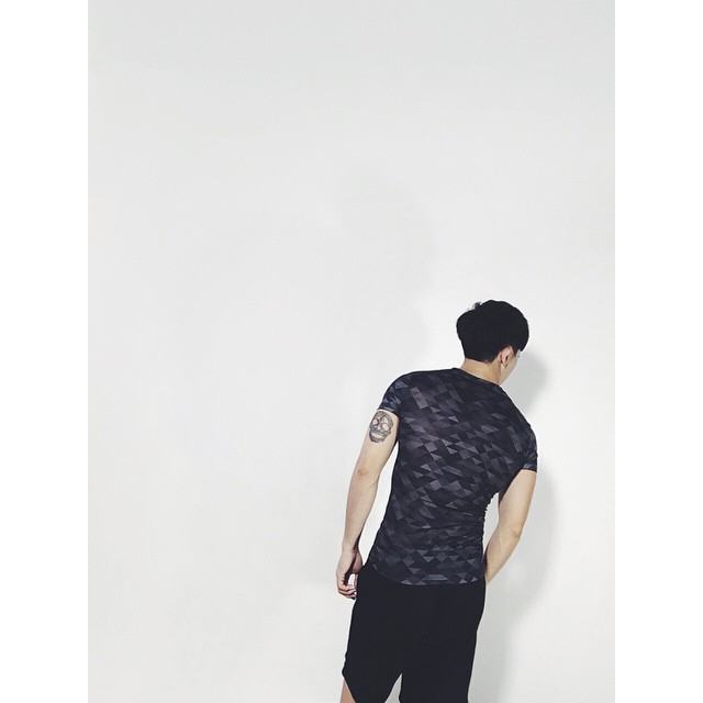 หนุ่มตี๋ล่ำ IG@XEXH