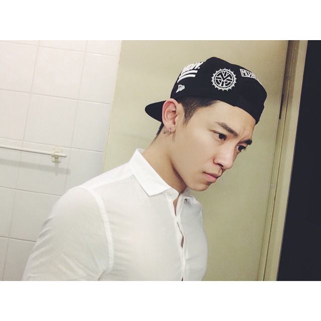 หนุ่มตี๋ล่ำ IG@XEXH