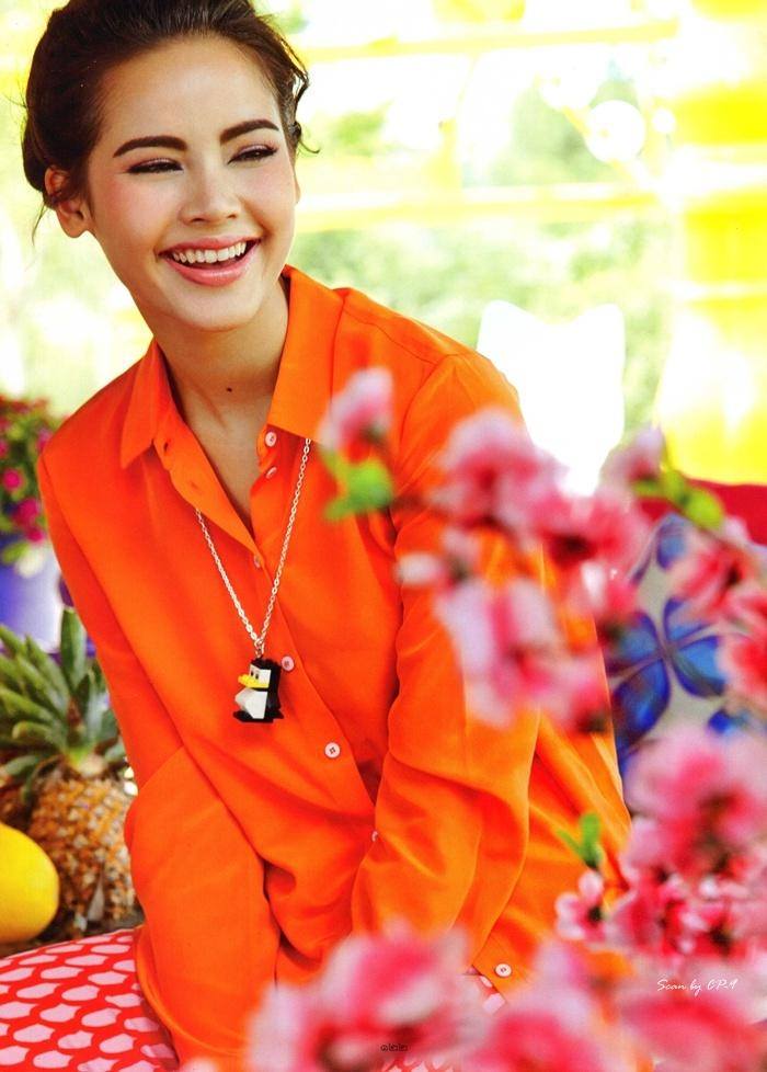 ญาญ่า-อุรัสยา @ พลอยแกมเพชร vol.24 no.566 August 2015