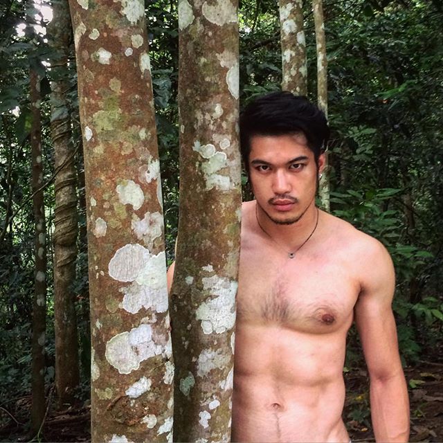 นายหนวด Phakin B.