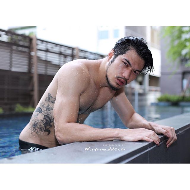 นายหนวด Phakin B.