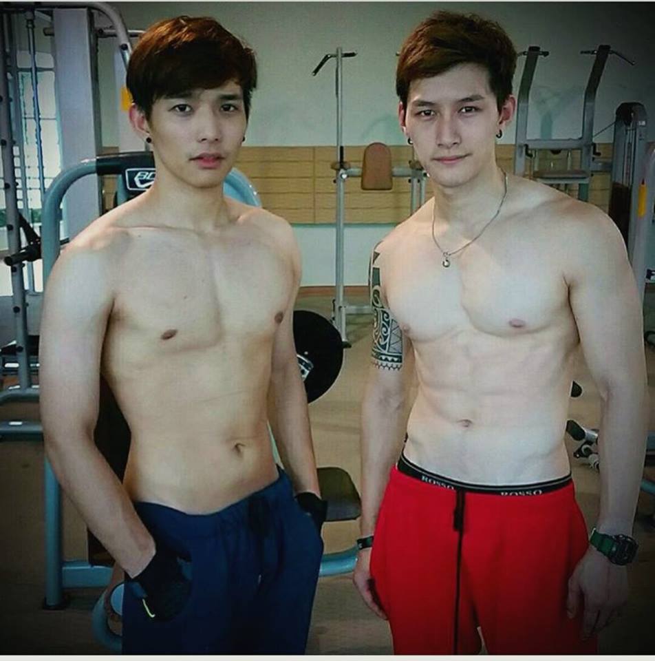 เลียแป๊บนะ