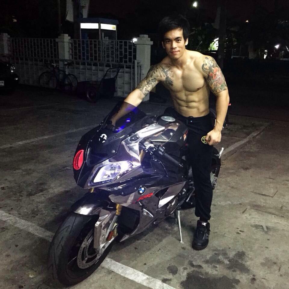 เลียแป๊บนะ