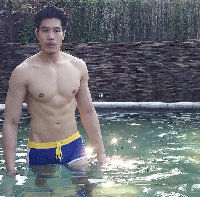เลียแป๊บนะ