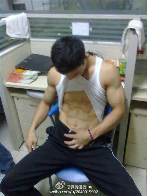 เลียแป๊บนะ