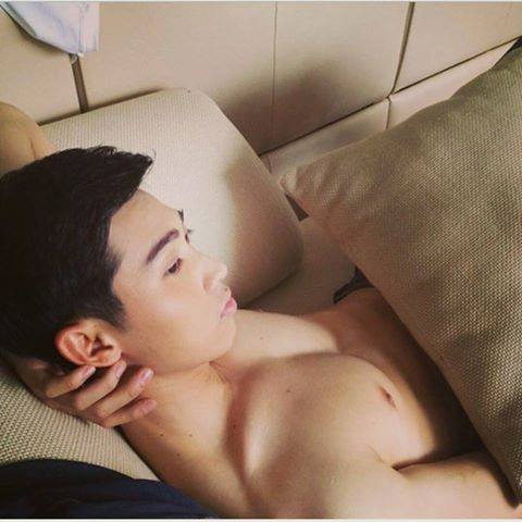 เลียแป๊บนะ
