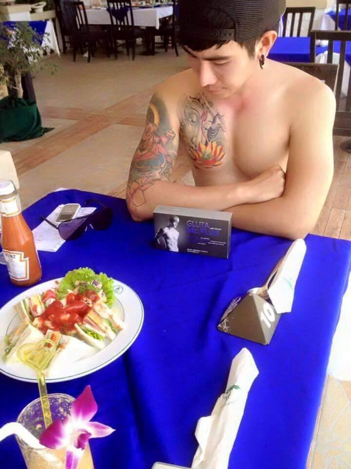 เลียแป๊บนะ