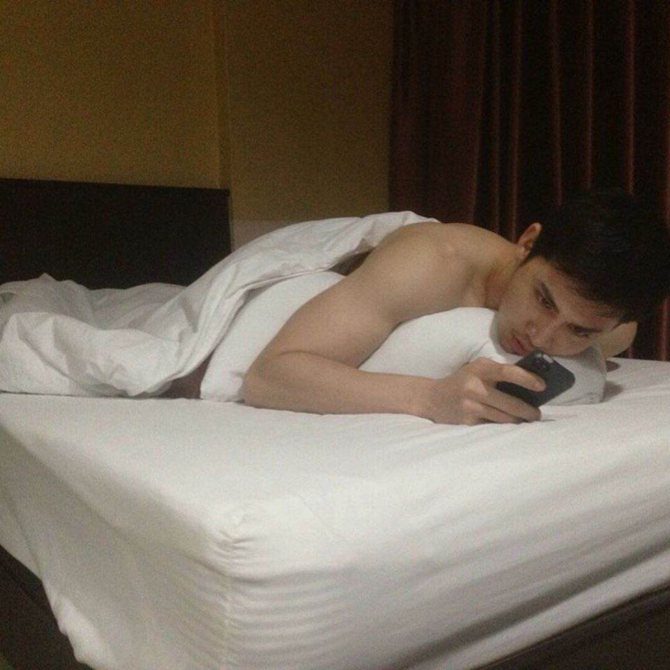 เลียแป๊บนะ