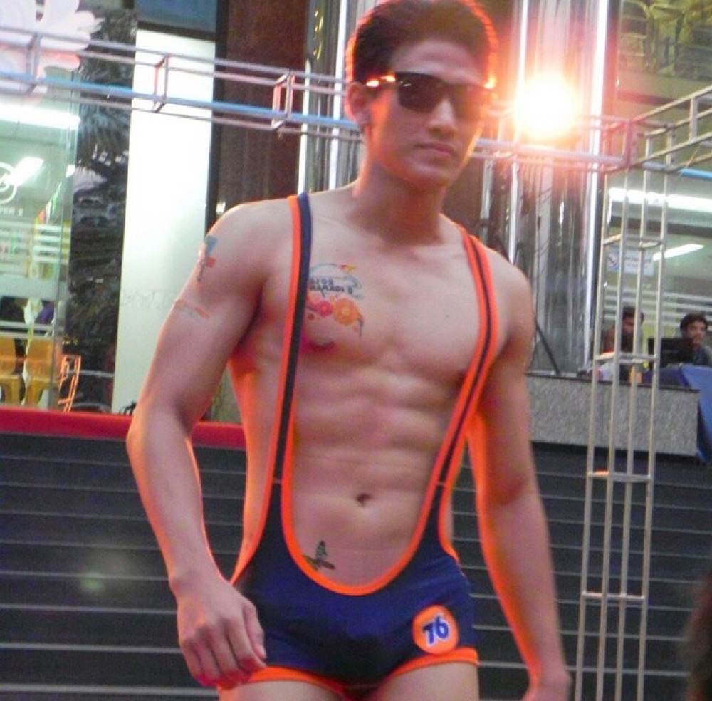 นายบัส หล่อ เซ็กซี่ ขยี้ใจ