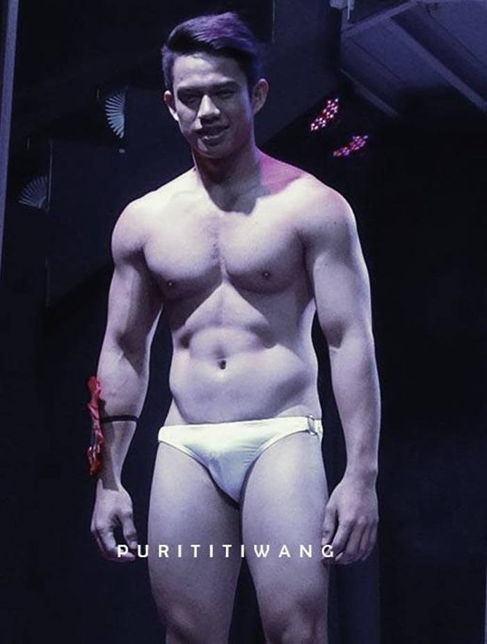 หนุ่มปินส์+Bikini