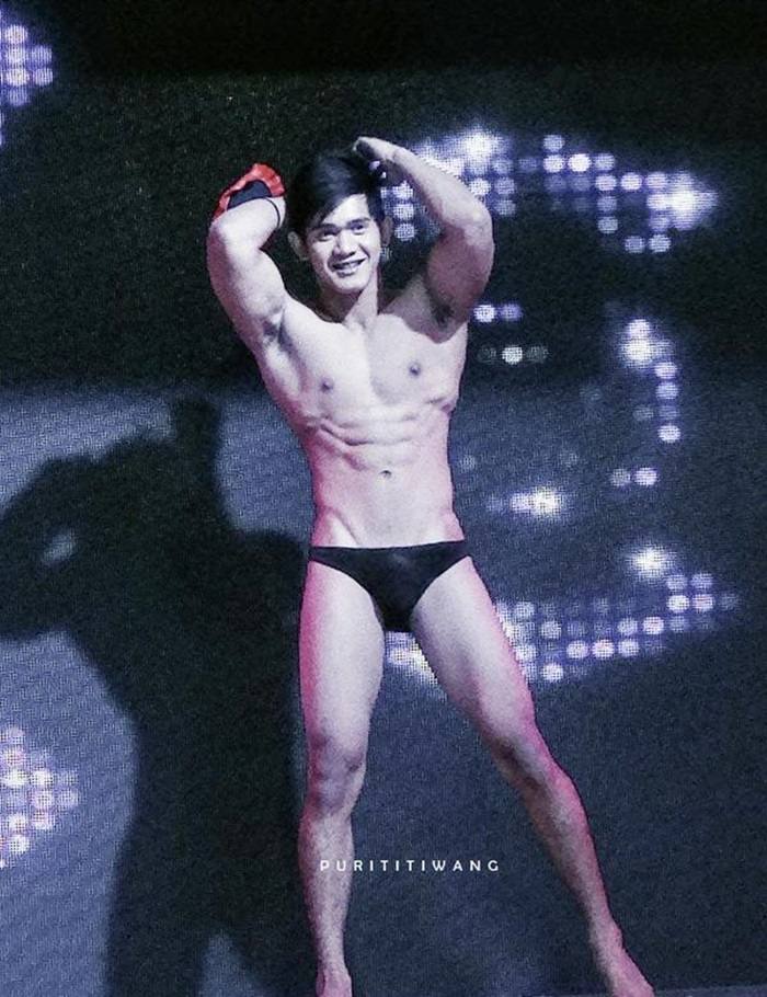 หนุ่มปินส์+Bikini