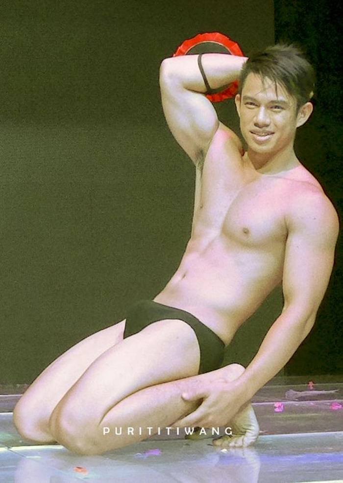 หนุ่มปินส์+Bikini
