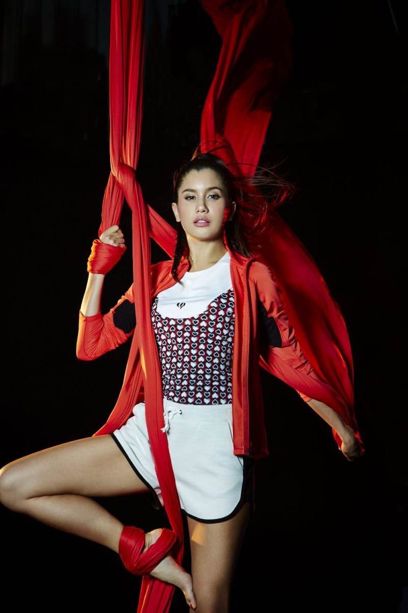 ปู ไปรยา อวดหุ่น 'ฟิต แอนด์ เฟิร์ม'  FIT & FIRM