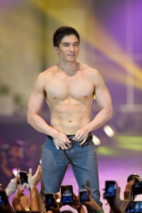 หนุ่มปินส์แซ่บๆ