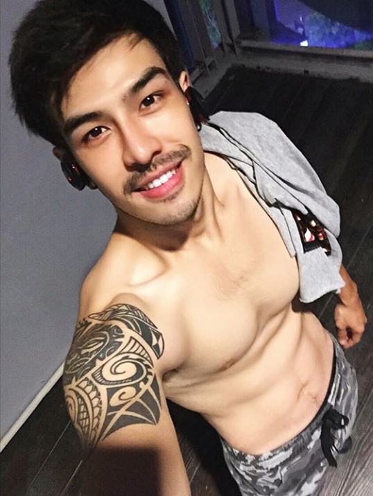 เซลฟี่^^