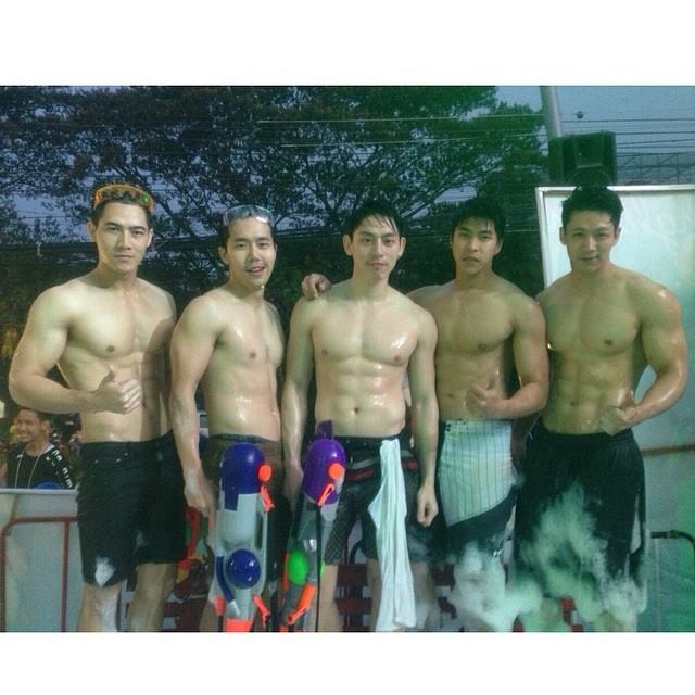จะเลียให้ดิ้น
