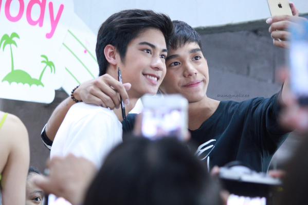 คู่จิ้น เงิน & ออกัส ใน Lovesick The Series 1-2