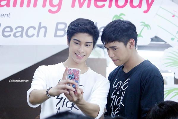 คู่จิ้น เงิน & ออกัส ใน Lovesick The Series 1-2