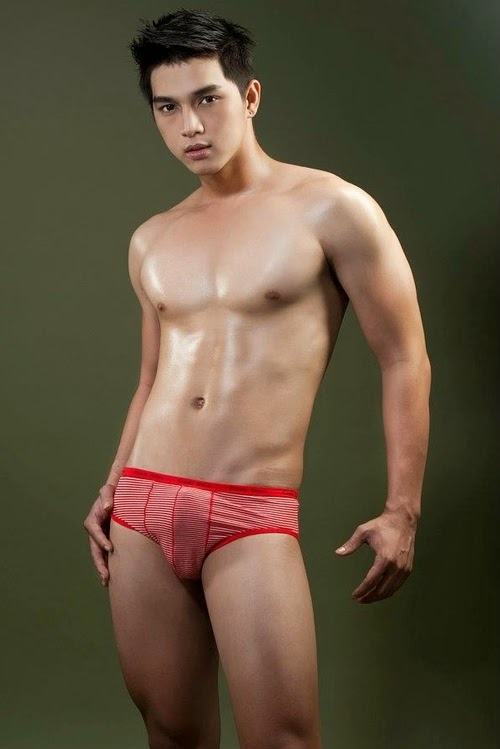 เต็มอิ่ม Philip Huynh