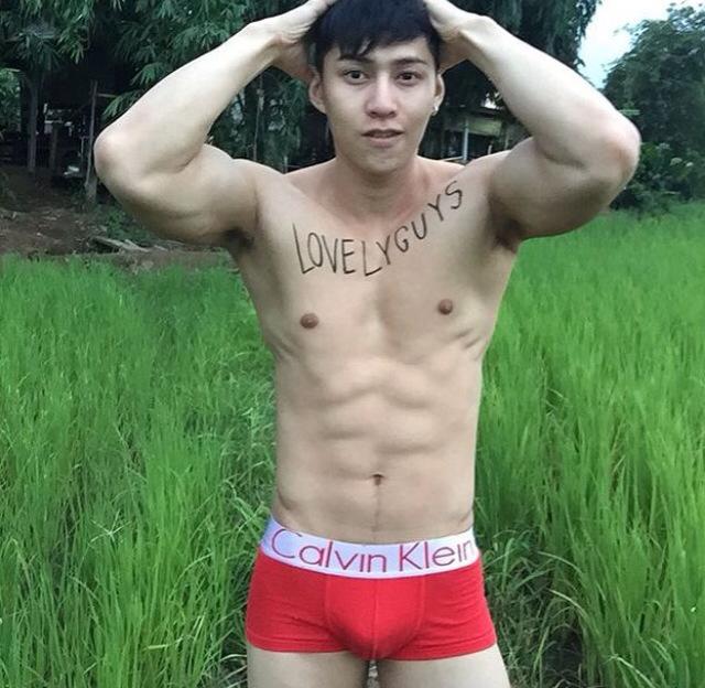 ลิ้น เป็นตะคริวเลยที่เดียว