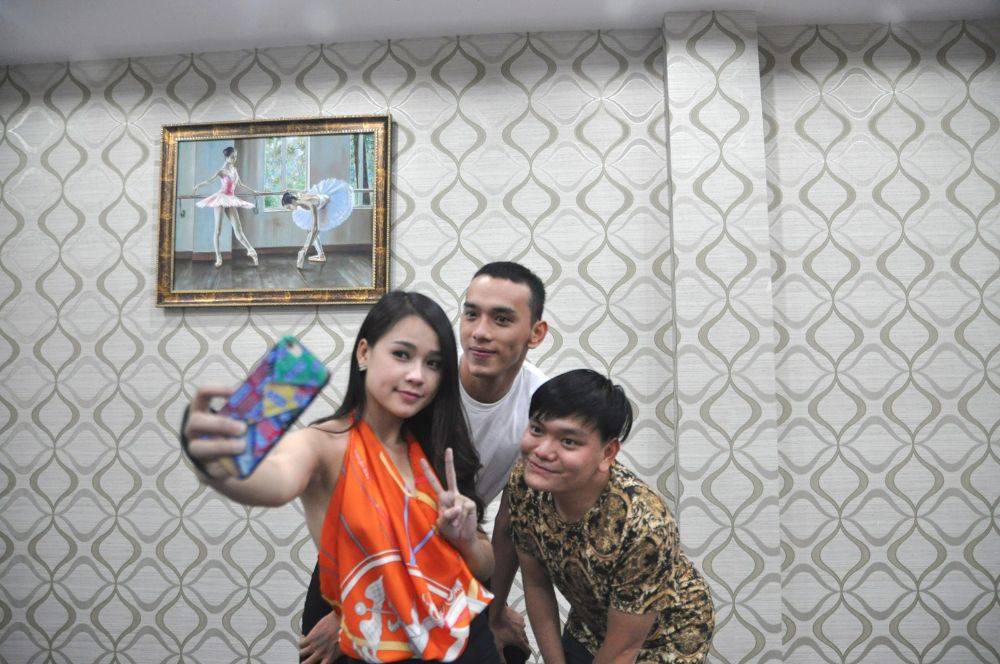 Koolcheng Trịnh Tú Trung - Reality show "Cùng Nhau Toả Sáng" 1st show
