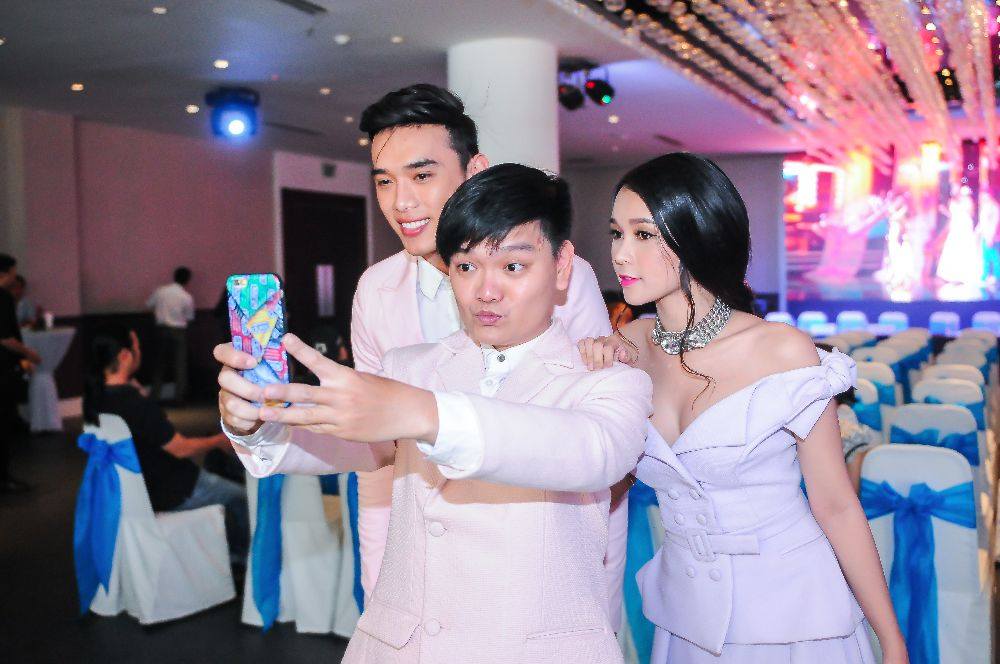 Koolcheng Trịnh T&uacute; Trung - Reality show "C&ugrave;ng Nhau Toả S&aacute;ng" press conf
