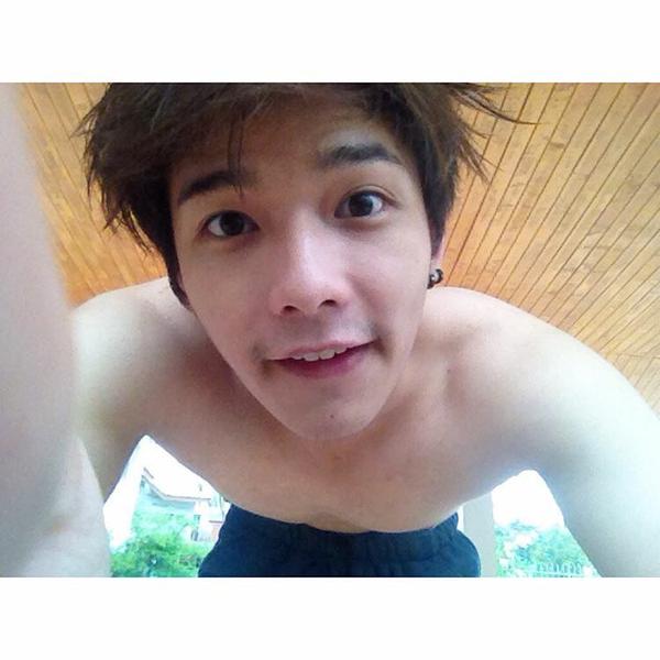 แซบยามเที่ยง