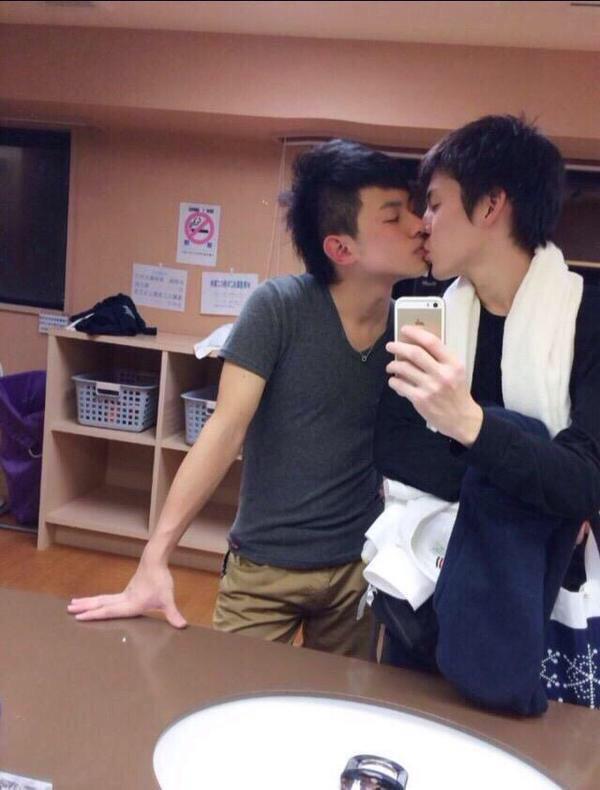 แซบยามเที่ยง