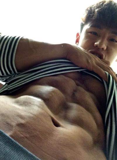 แซบยามเที่ยง