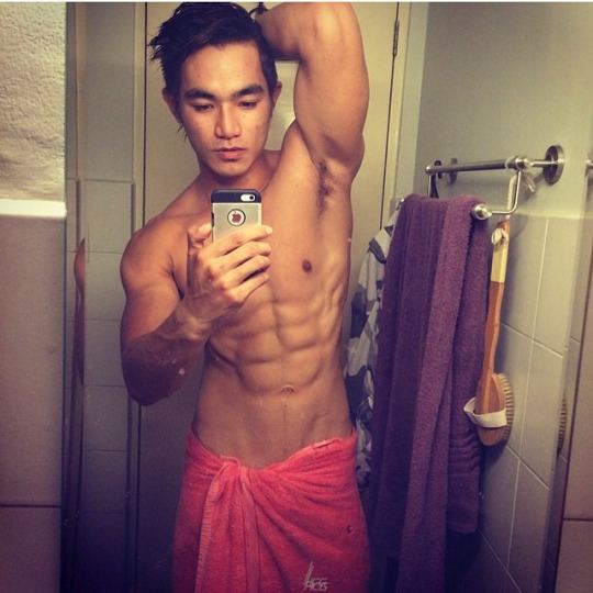 แซบยามเที่ยง