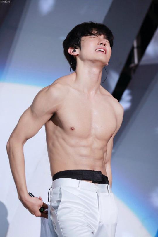 แซบยามเที่ยง