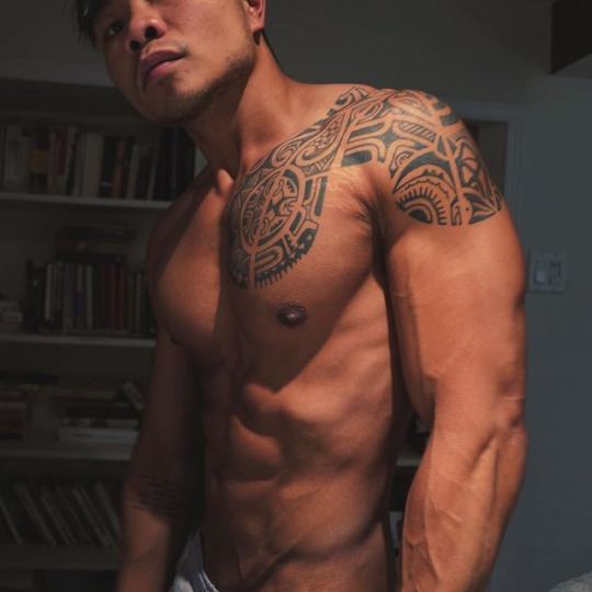 แซบยามเที่ยง