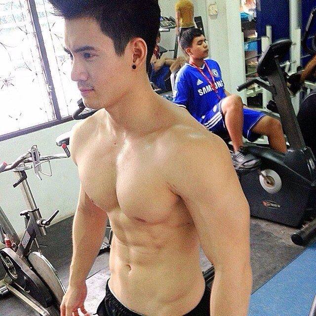 มาๆจะเลียให้ล้ม