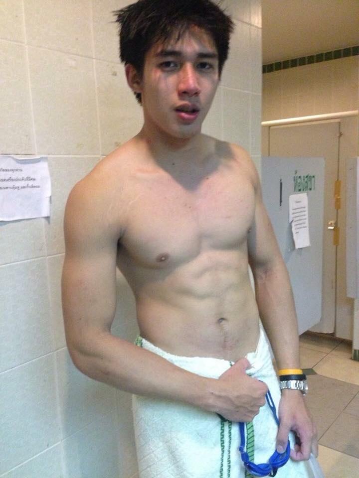 มาๆจะเลียให้ล้ม