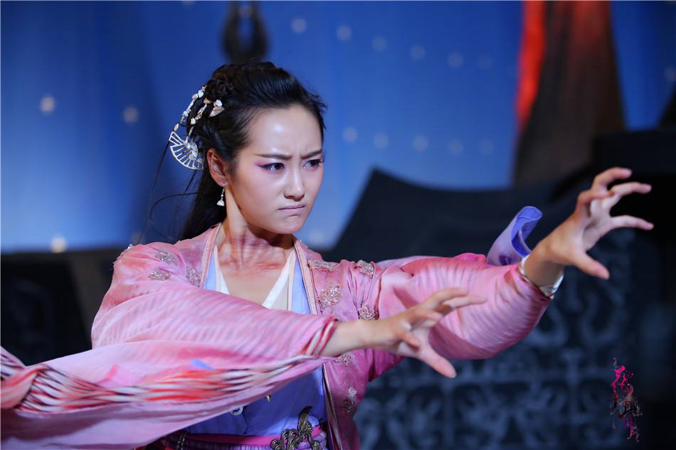 Hua Qian Gu《花千骨》2014 part136