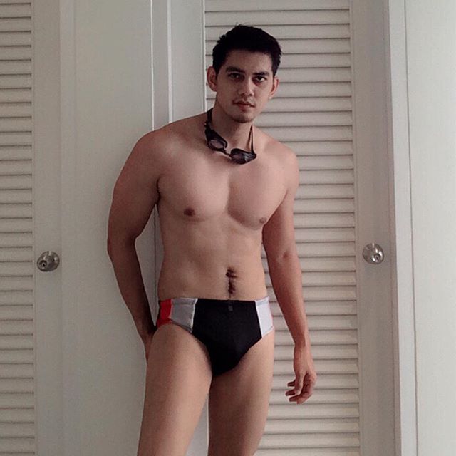 สูง ล่ำ Rob Rattapon