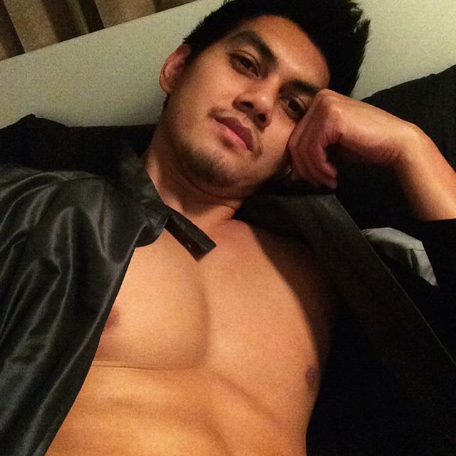 สูง ล่ำ Rob Rattapon