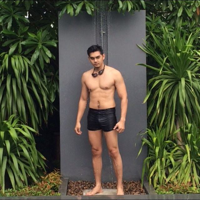 สูง ล่ำ Rob Rattapon
