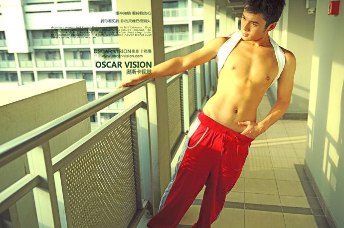 ขาวใสน่าเจี๊ยะ
