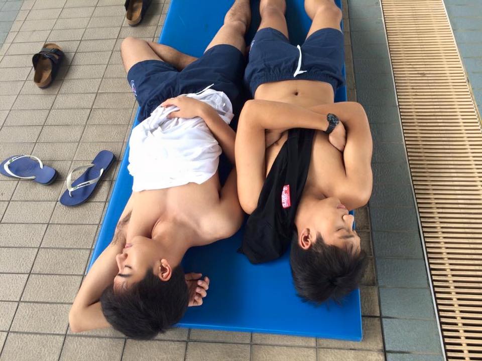 เด็กๆเด็ดๆเลียให้แฉะ