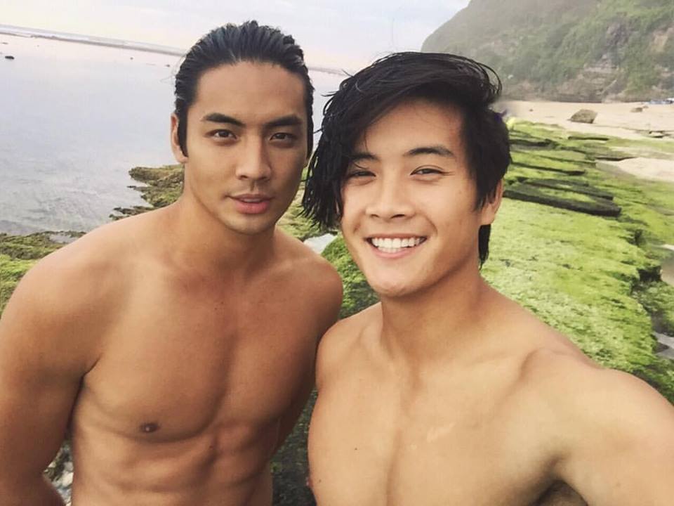 เด็กๆเด็ดๆเลียให้แฉะ