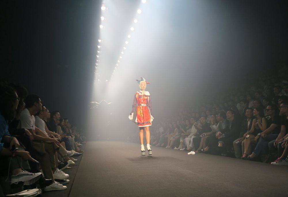 4 SEP'05 HOOK'S  ELLE FASHION WEEK THAILAND 2015