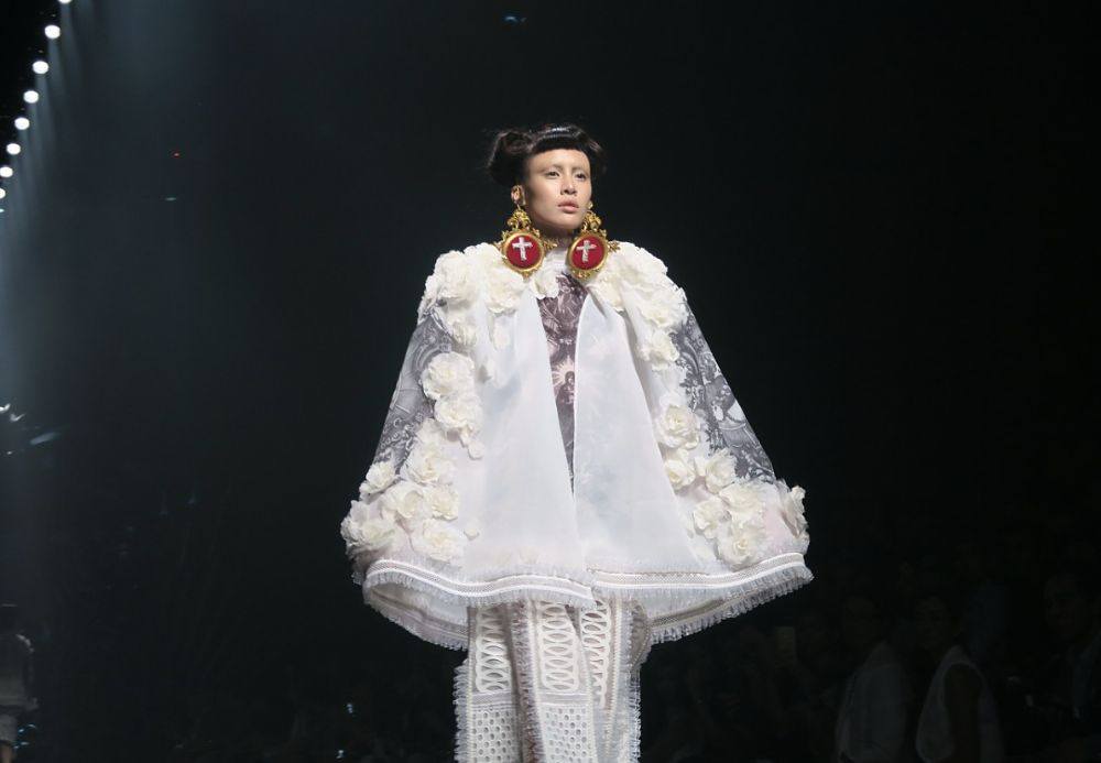 4 SEP'05 HOOK'S  ELLE FASHION WEEK THAILAND 2015