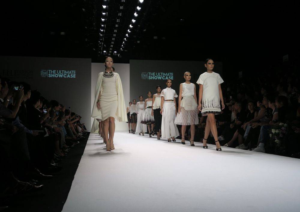 OPEN SHOW THE ULTIMATE ELLE FASHION WEEK THAILAND 2015